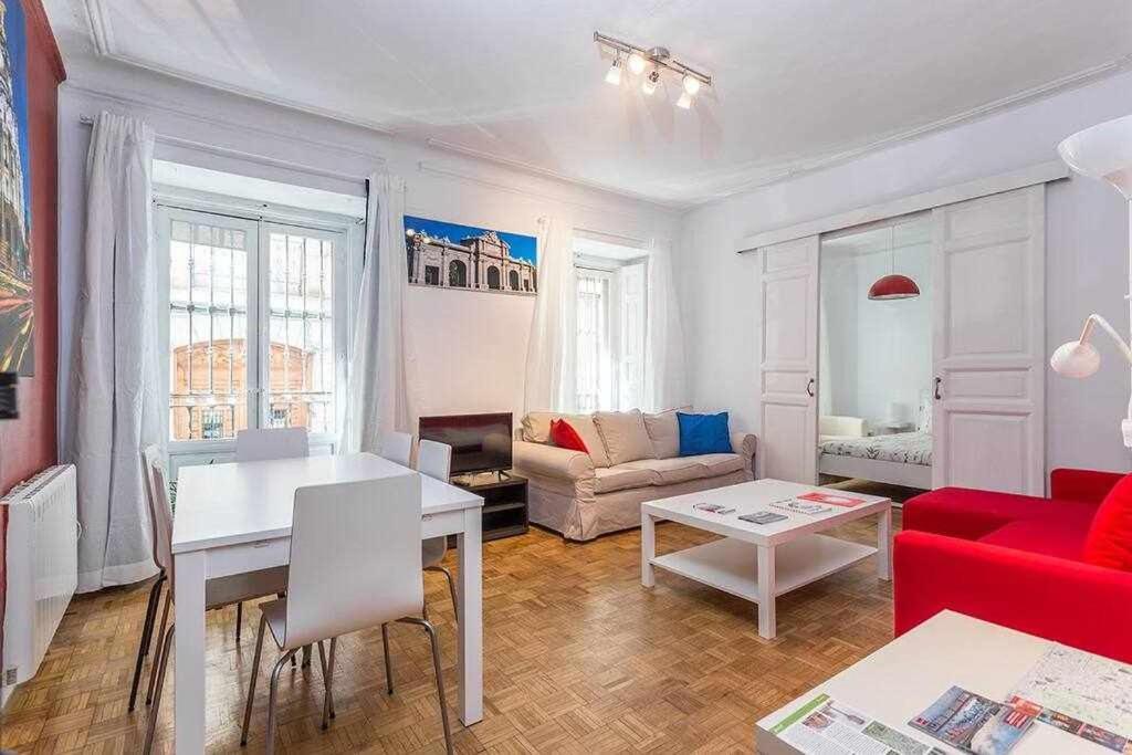 דירות מדריד Piso Confortable Y Centrico מראה חיצוני תמונה