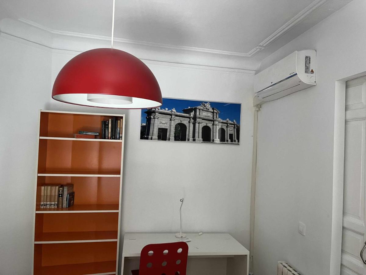 דירות מדריד Piso Confortable Y Centrico מראה חיצוני תמונה